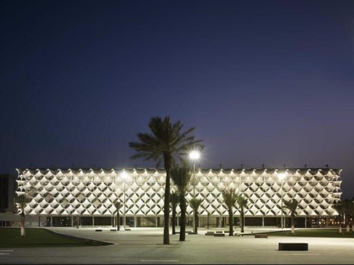 Holiday Inn Riyadh Al Qasr By Ihg Exterior photo