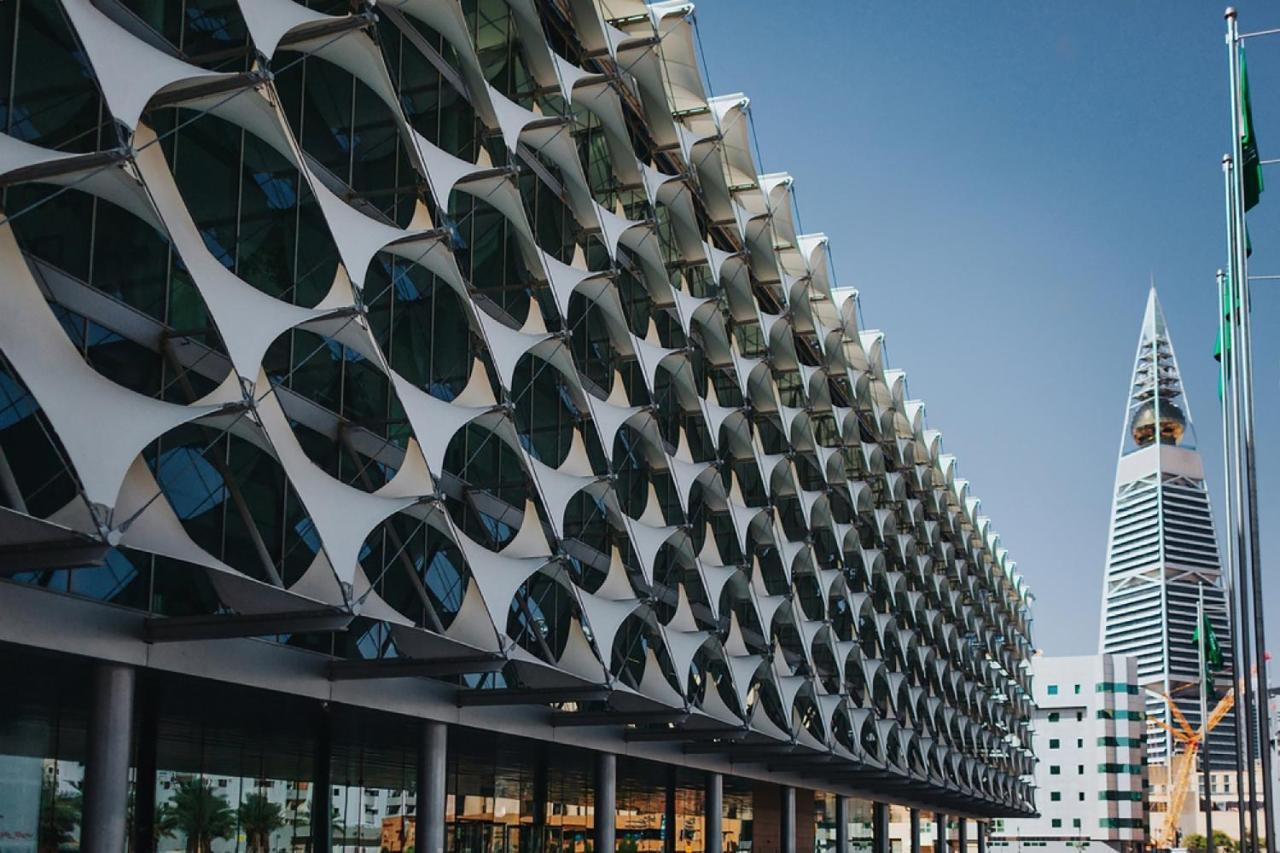 Holiday Inn Riyadh Al Qasr By Ihg Exterior photo
