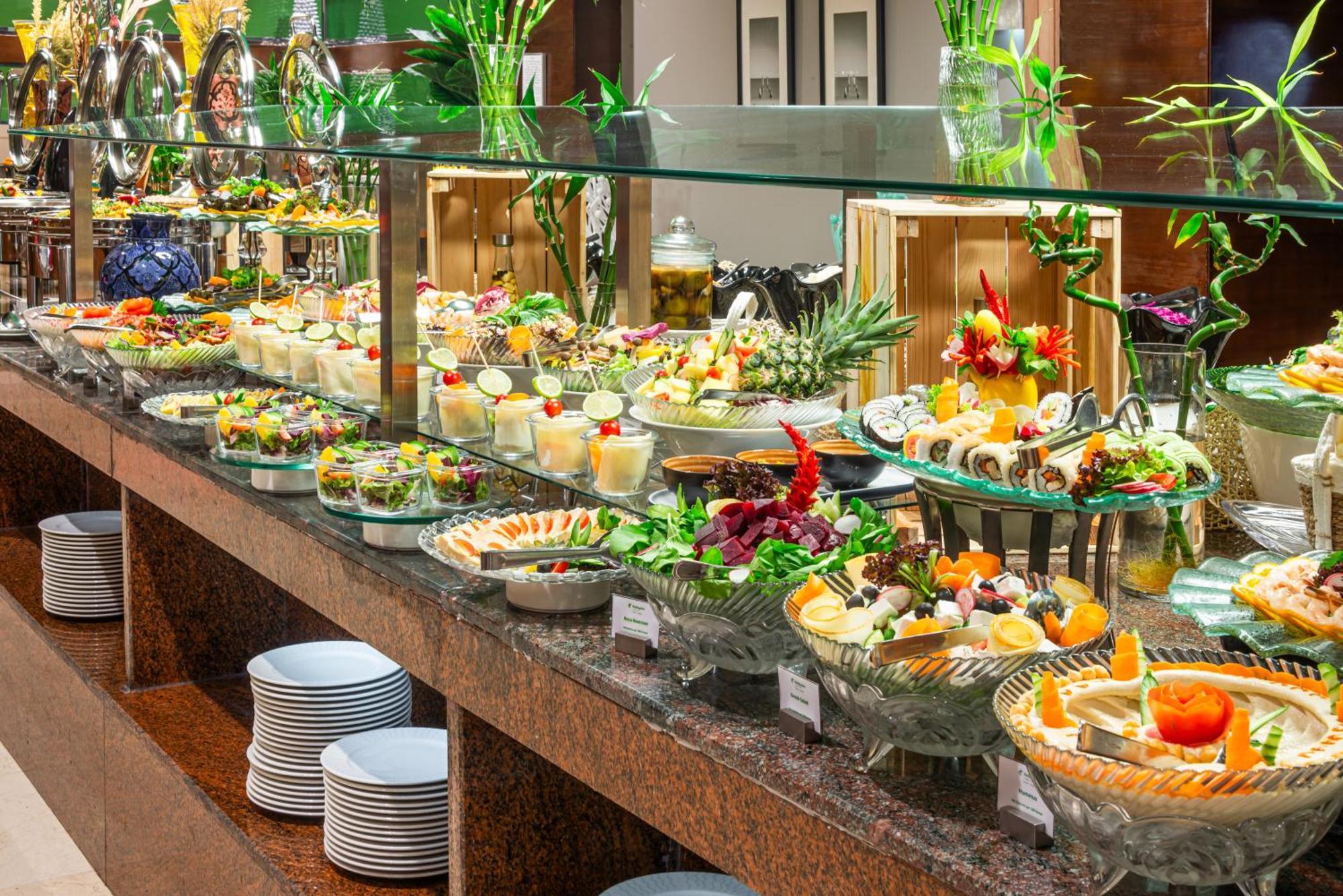 Holiday Inn Riyadh Al Qasr By Ihg Exterior photo