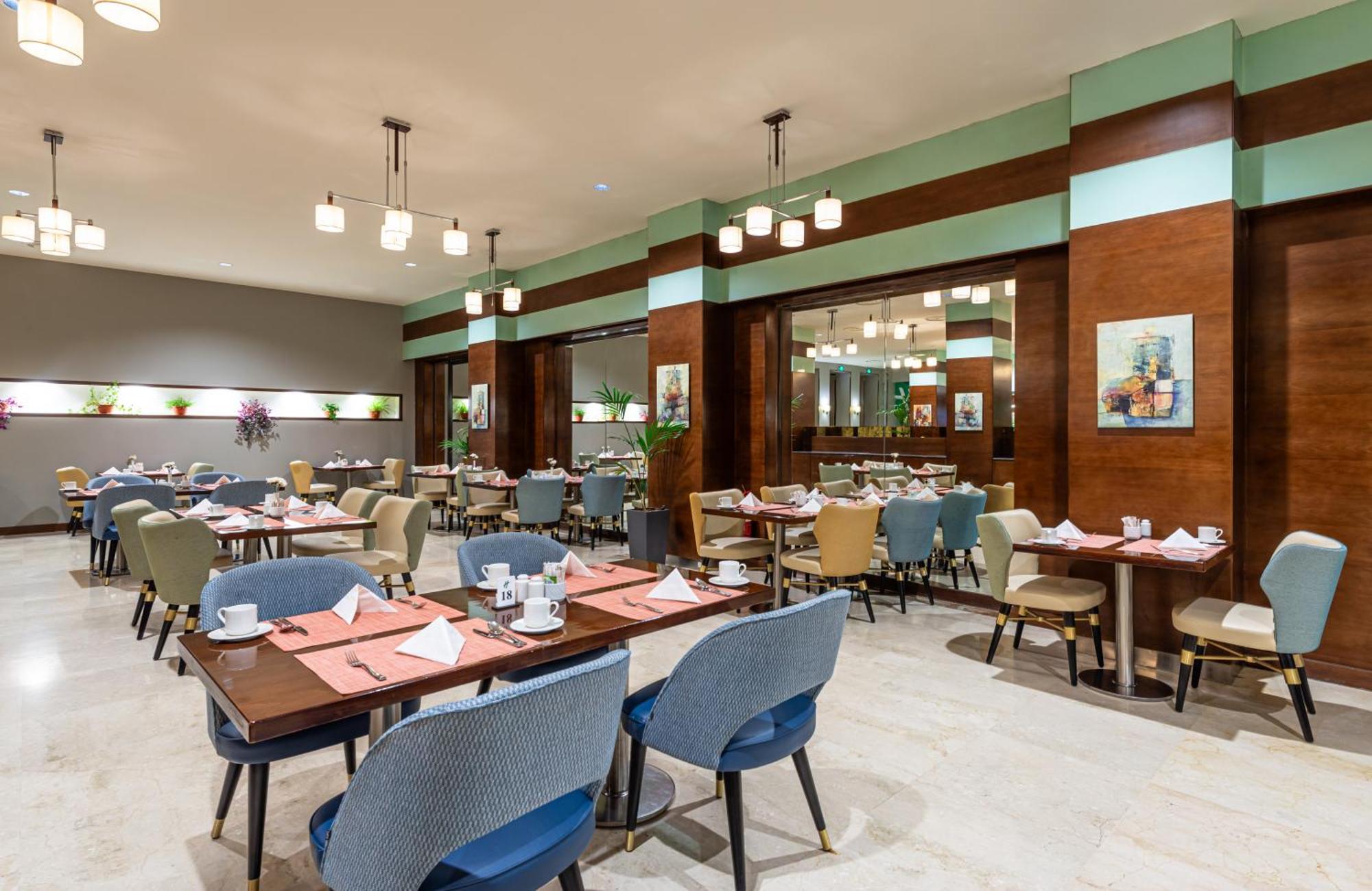 Holiday Inn Riyadh Al Qasr By Ihg Exterior photo