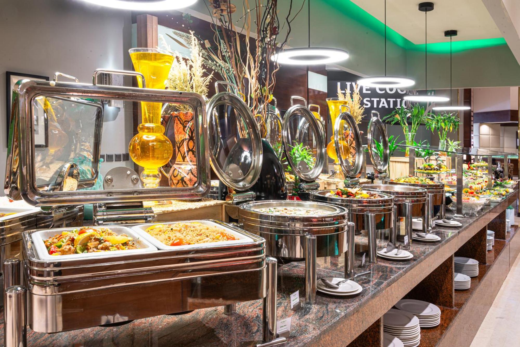 Holiday Inn Riyadh Al Qasr By Ihg Exterior photo
