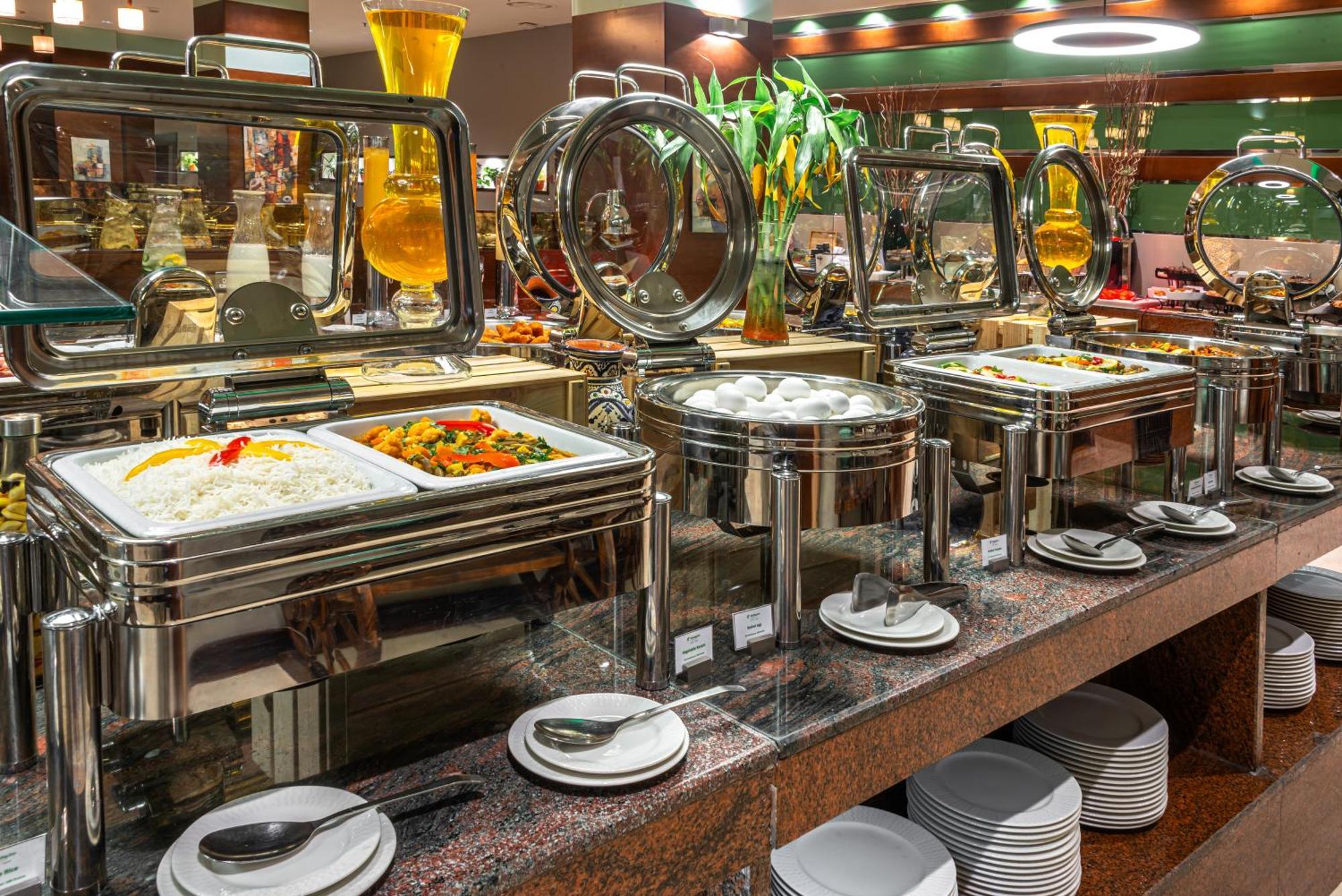 Holiday Inn Riyadh Al Qasr By Ihg Exterior photo