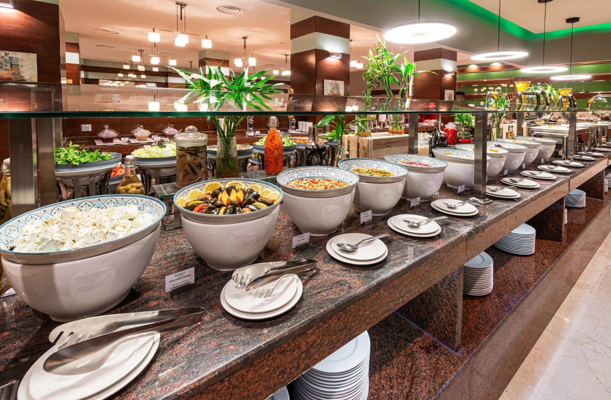 Holiday Inn Riyadh Al Qasr By Ihg Exterior photo