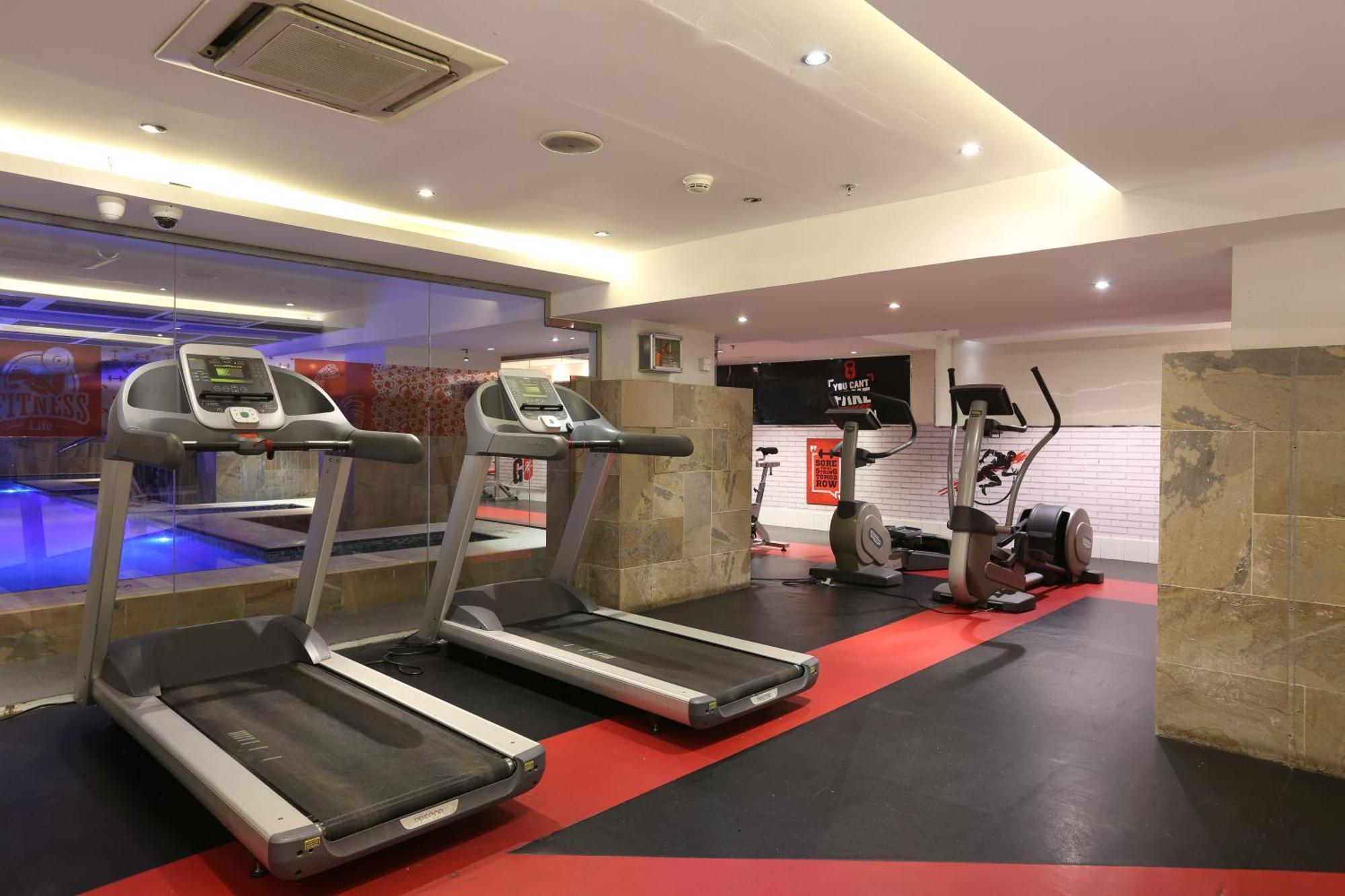 Holiday Inn Riyadh Al Qasr By Ihg Exterior photo