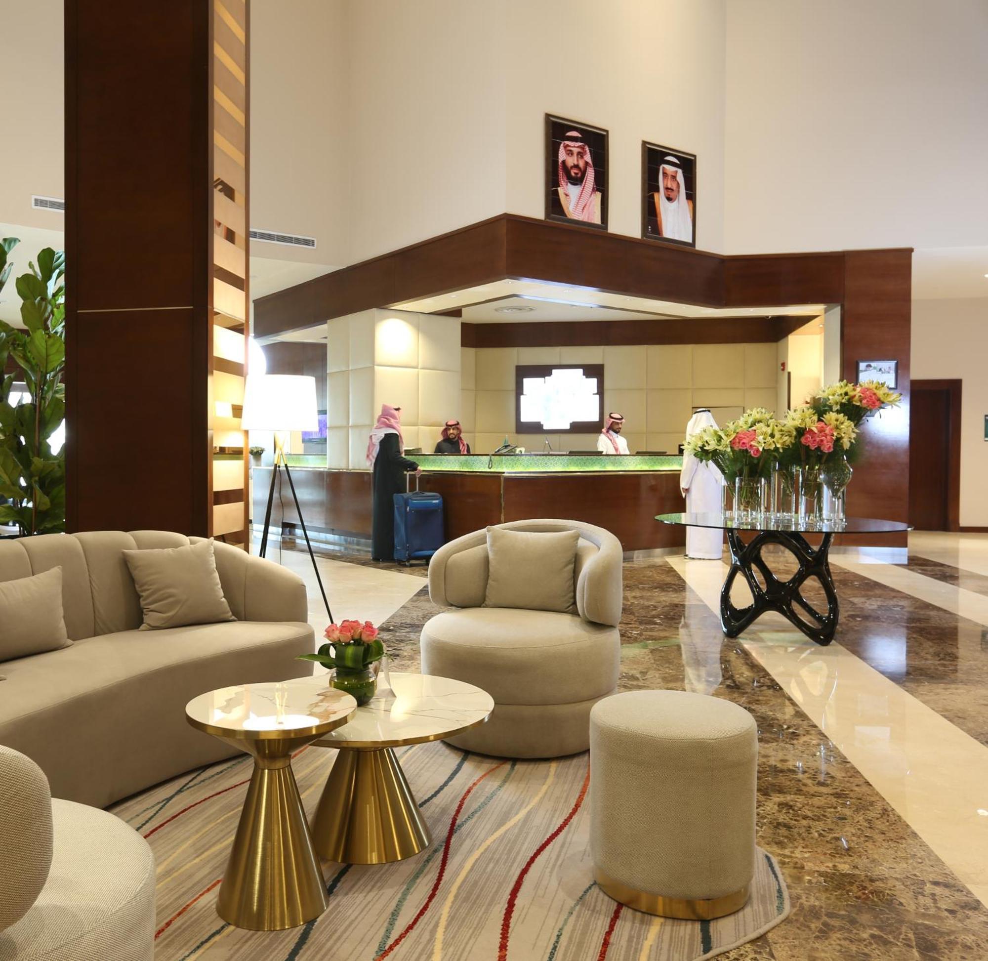 Holiday Inn Riyadh Al Qasr By Ihg Exterior photo